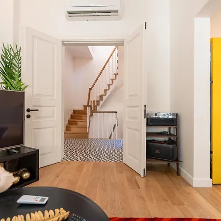 Luxury Townhouse Heart Of Galata 5br 3ba! #425