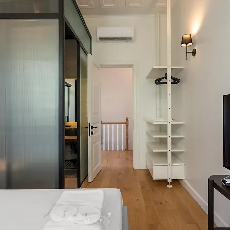 Luxury Townhouse Heart Of Galata 5br 3ba! #425 *